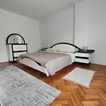 Luna * Šajini