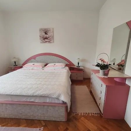 Apartamento Luna Šajini